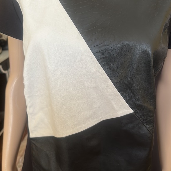 Classiques Entier Nordstrom Black Ponte Knit Top with Leather Panels Size L - Picture 4 of 16